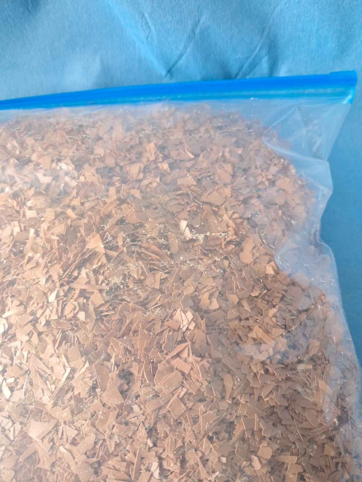 5 Lbs -Mocha Brown- Vinyl Chips/Flakes