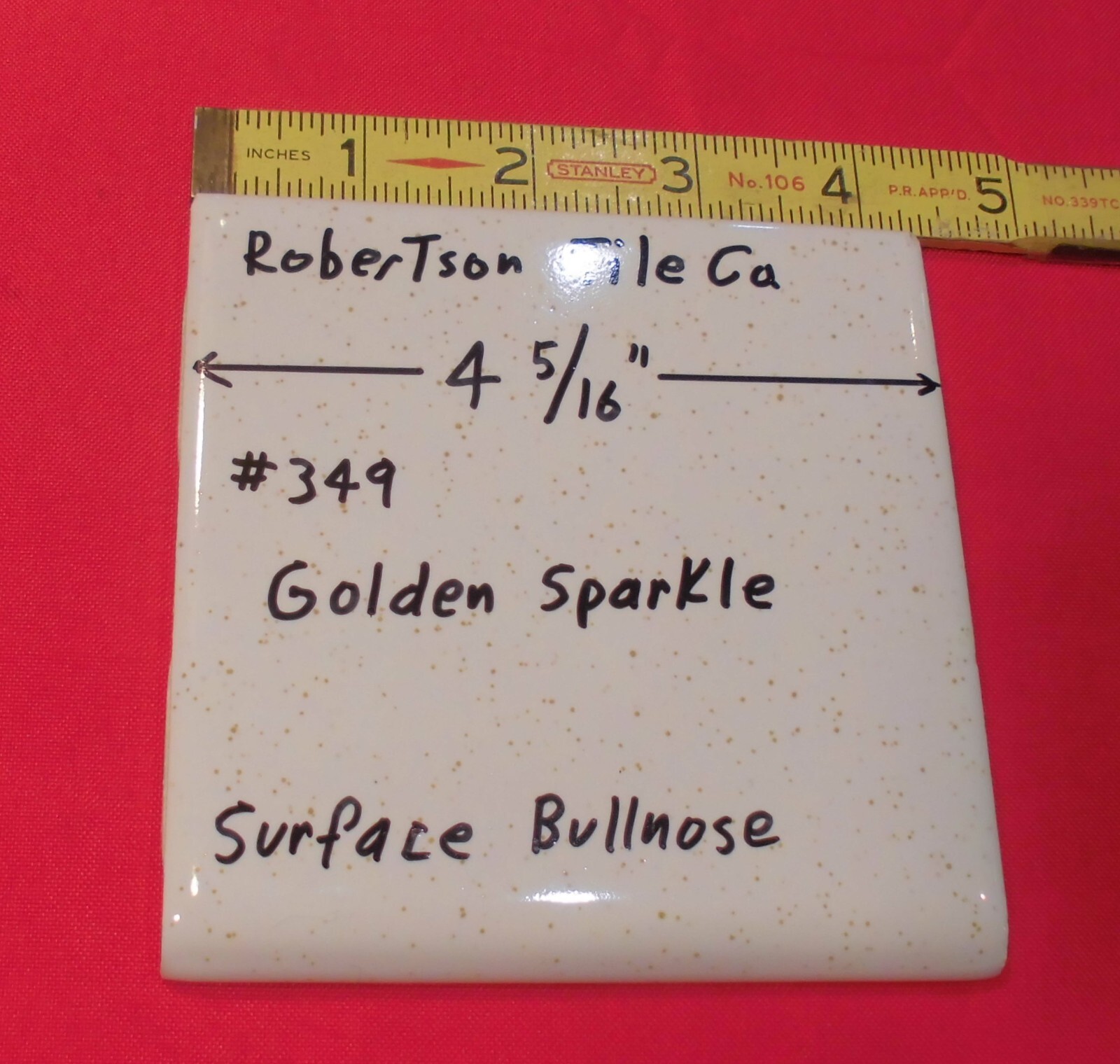 1 pc. Surface Bullnose; Golden sparkle: Glossy Ceramic Tile: Robertson 4-5/16″