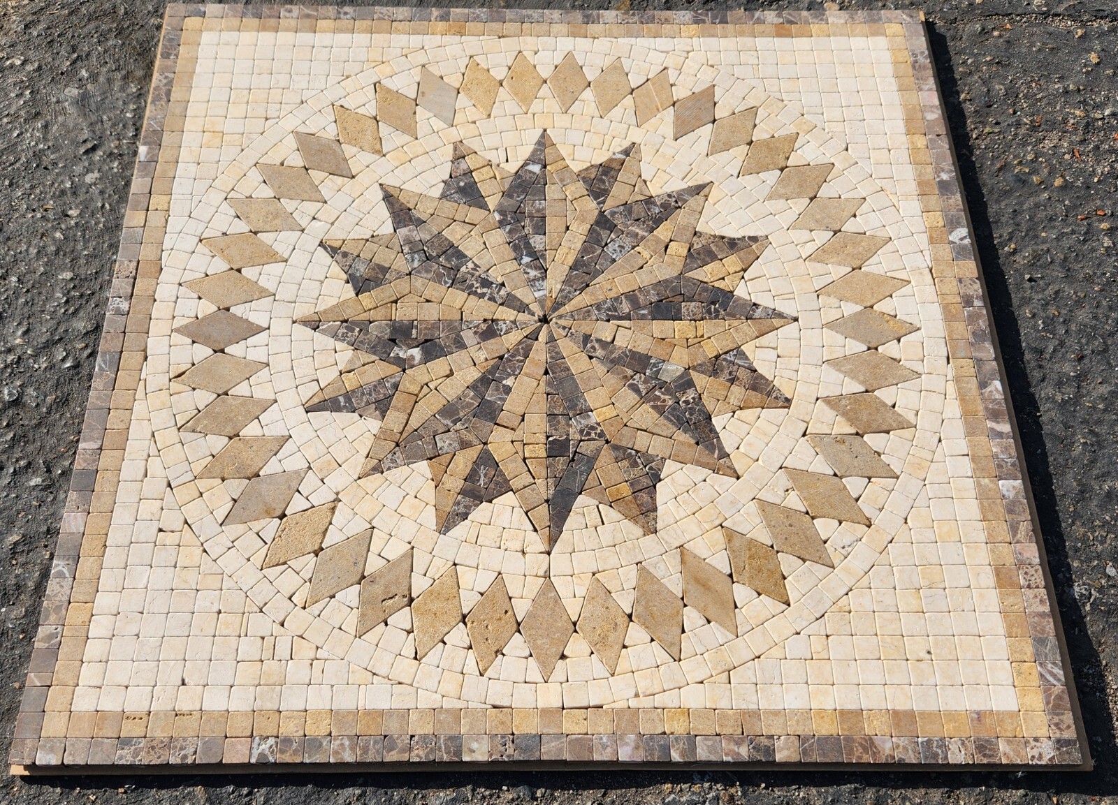 Travertine Mosaic Medallion 24×24 Inch Mesh Mounted For Floor Or Wall