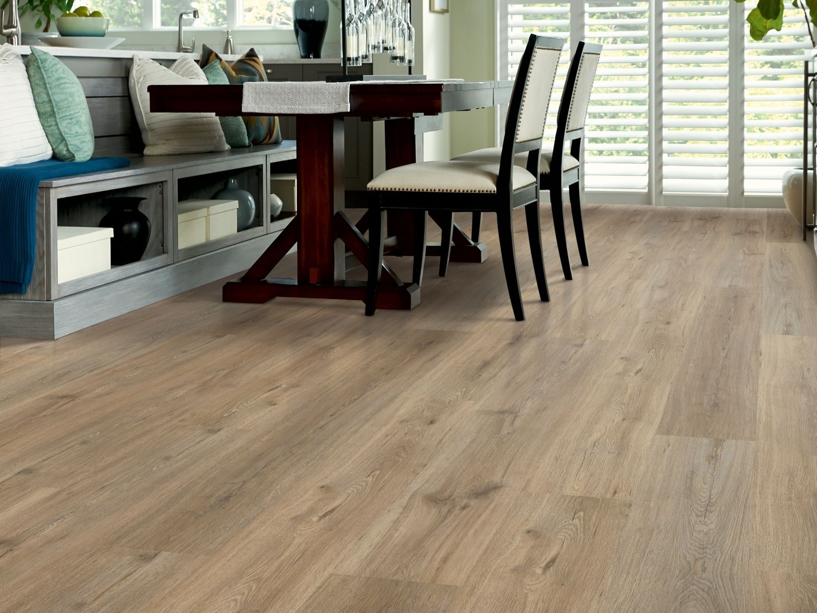 Shaw 0736V Endura 512C Plus – 7″W Smooth Vinyl Flooring – Sold by