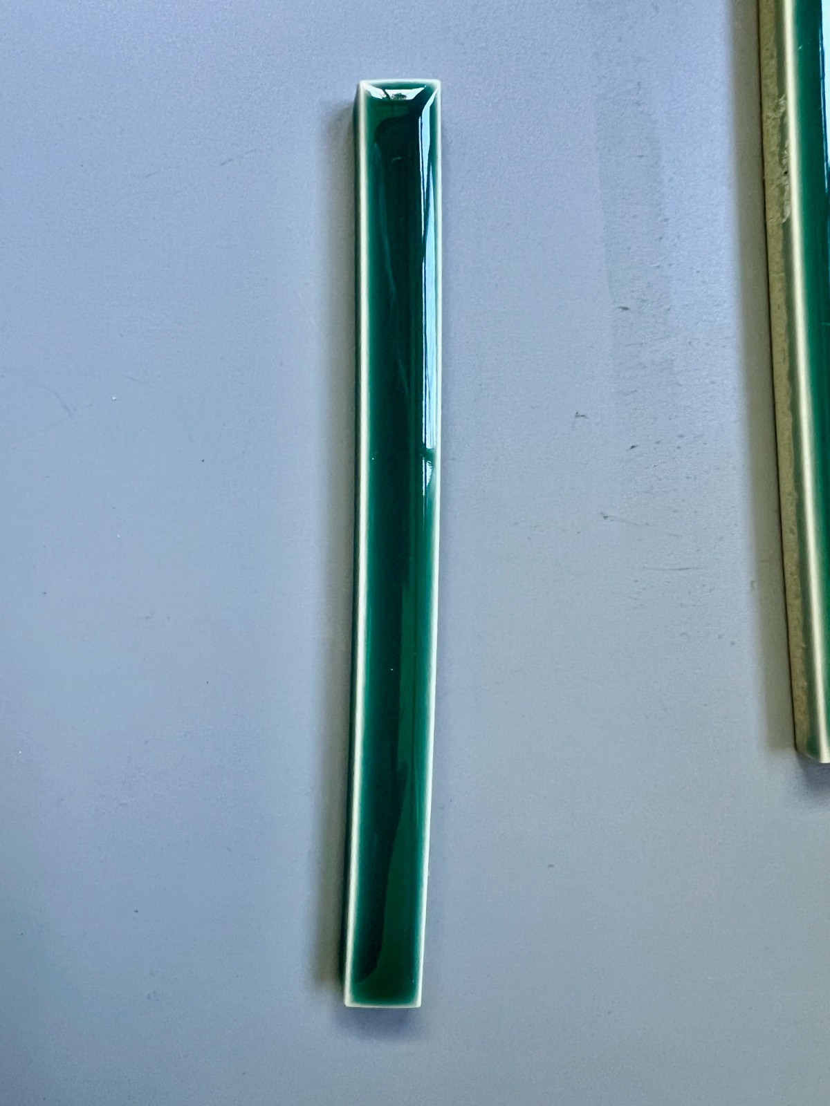 (25) Vtg Pratt Larson Ceramic Tiles Green Gloss Liner Trim Backsplash Border 6″