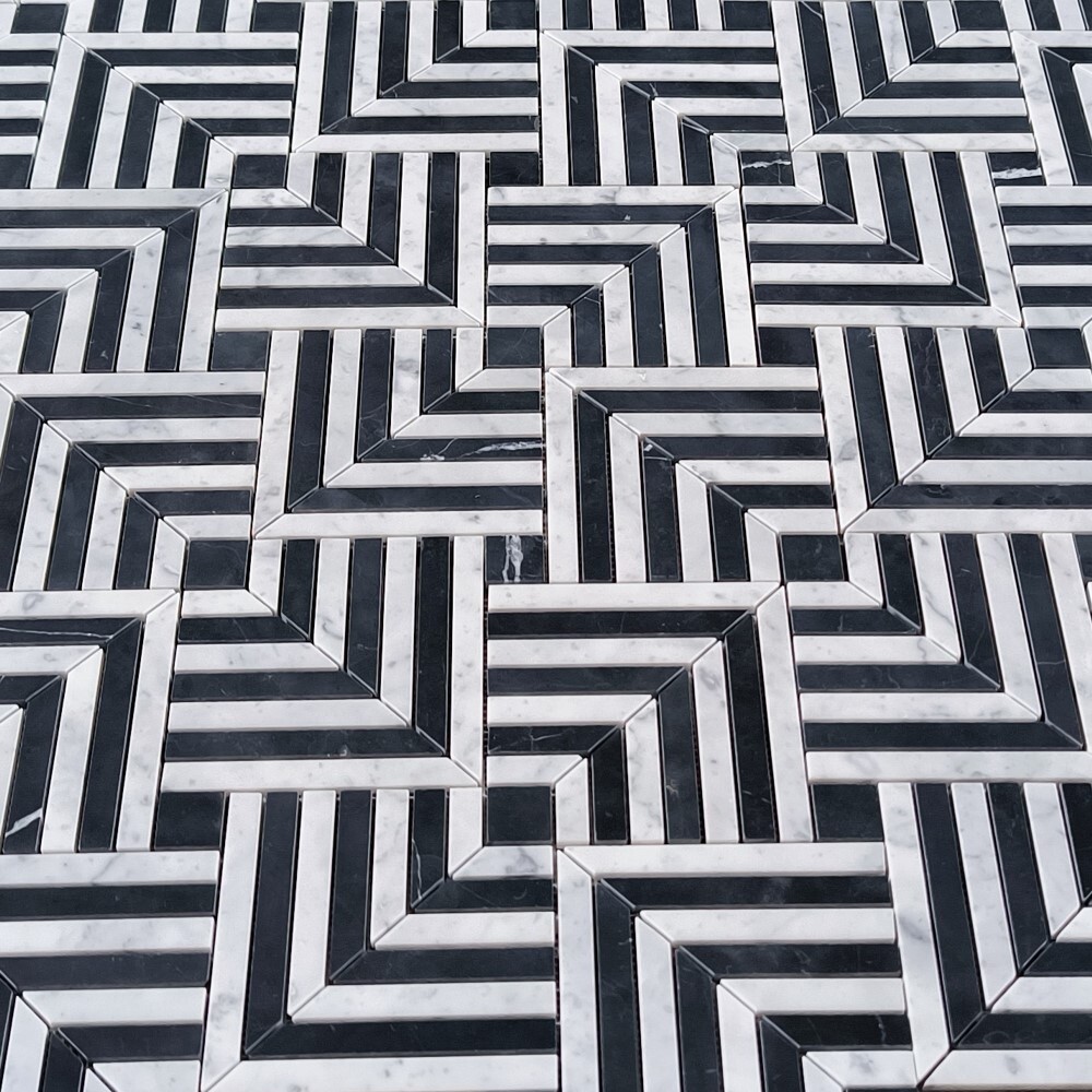 C7K1XH Carrara White Nero Marquina Black Marble Maze Square Weave Mosaic Tile
