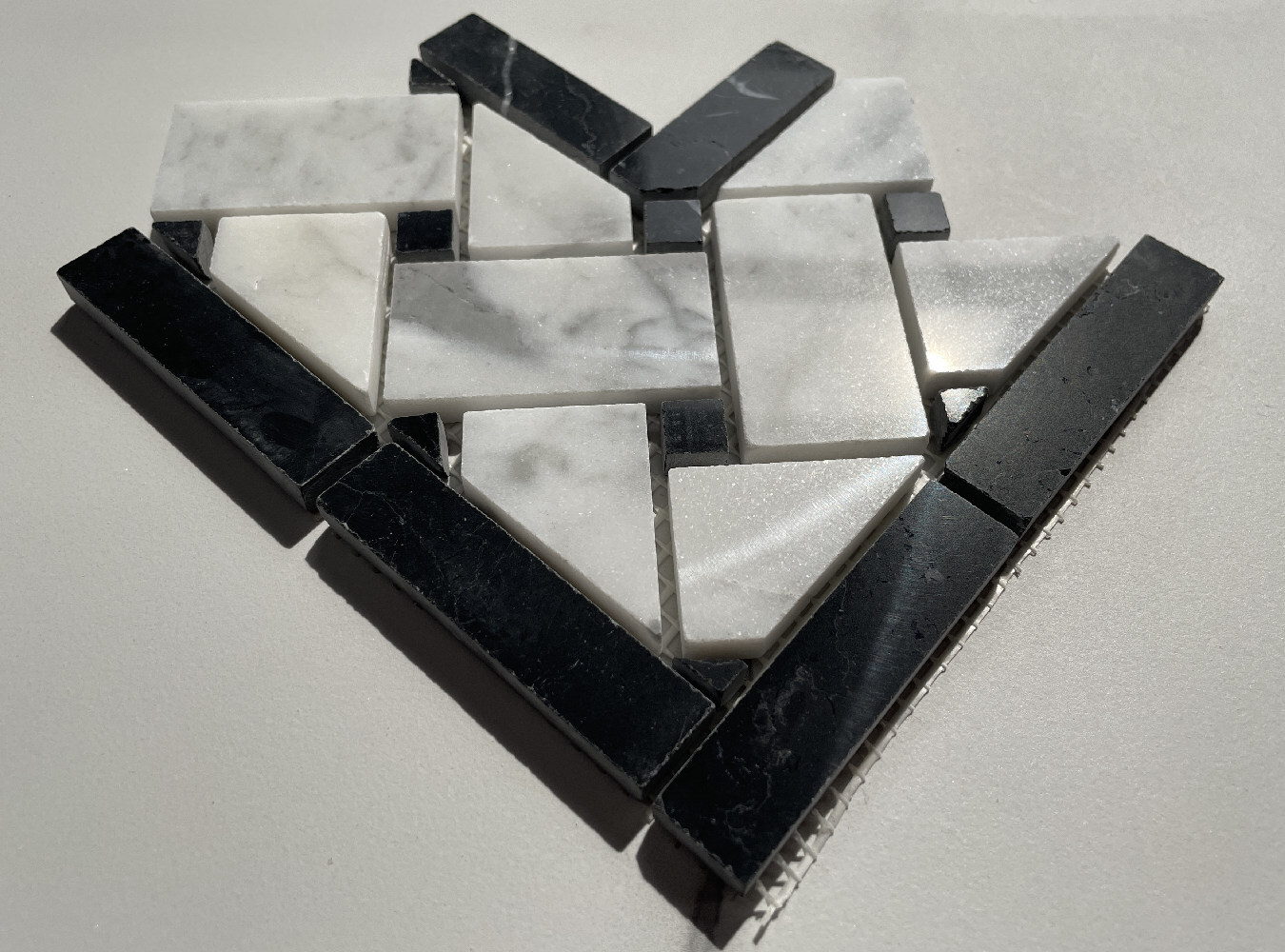 C651CXP Carrara Venato Carrera Marble 4×4 Basketweave Mosaic Corner Polished