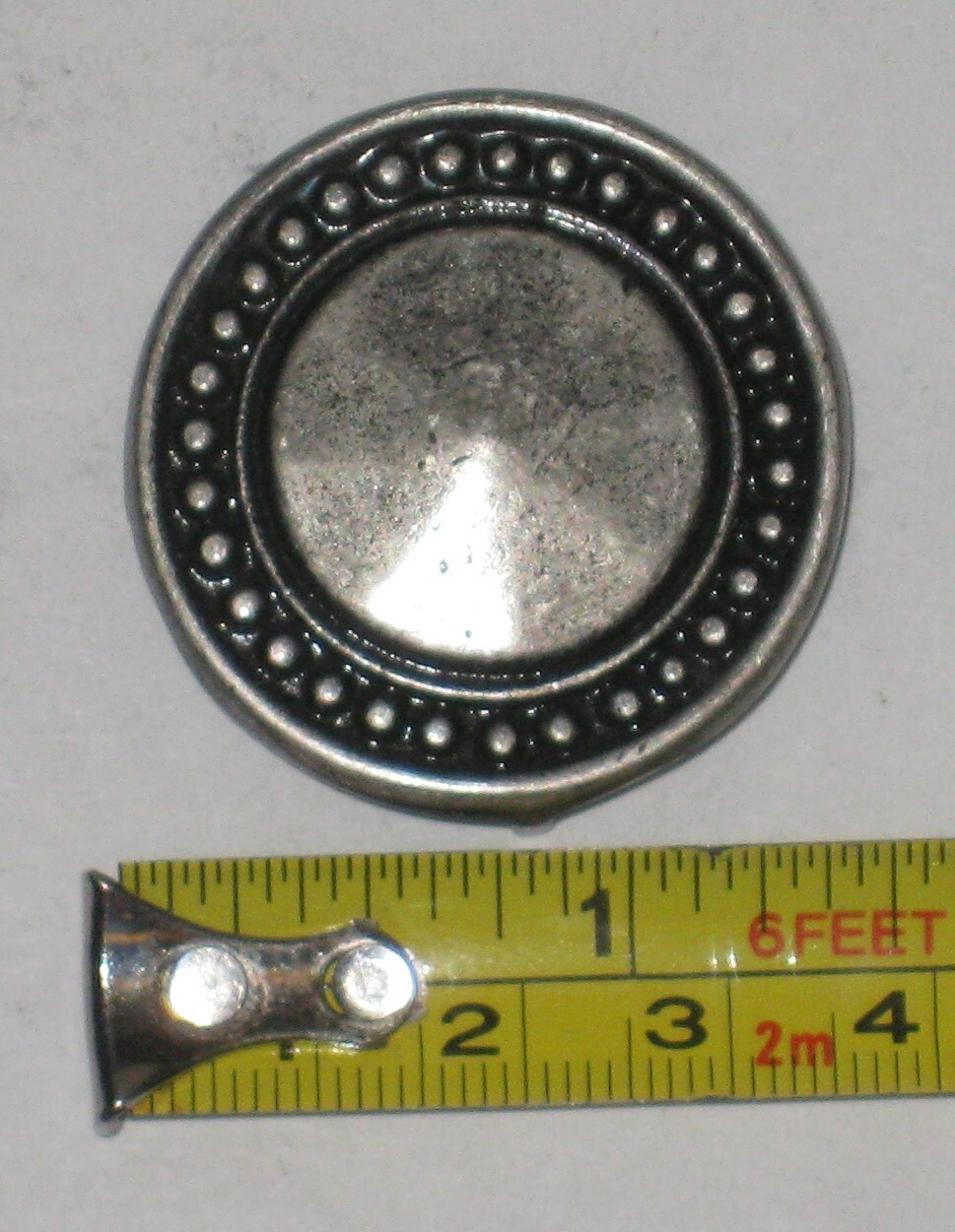 1 1/2″ x 1 1/2″ Round Pewter Buckle Metal Accent Wall Tile – Lot of 14 pcs