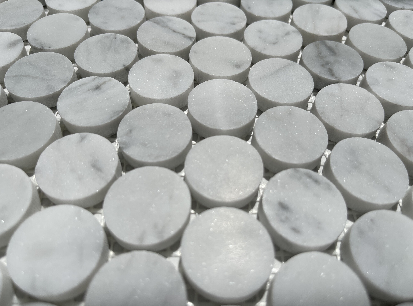 C93LXH Carrara White Venato Marble 1″ Penny Round Mosaic Classic Tile Honed