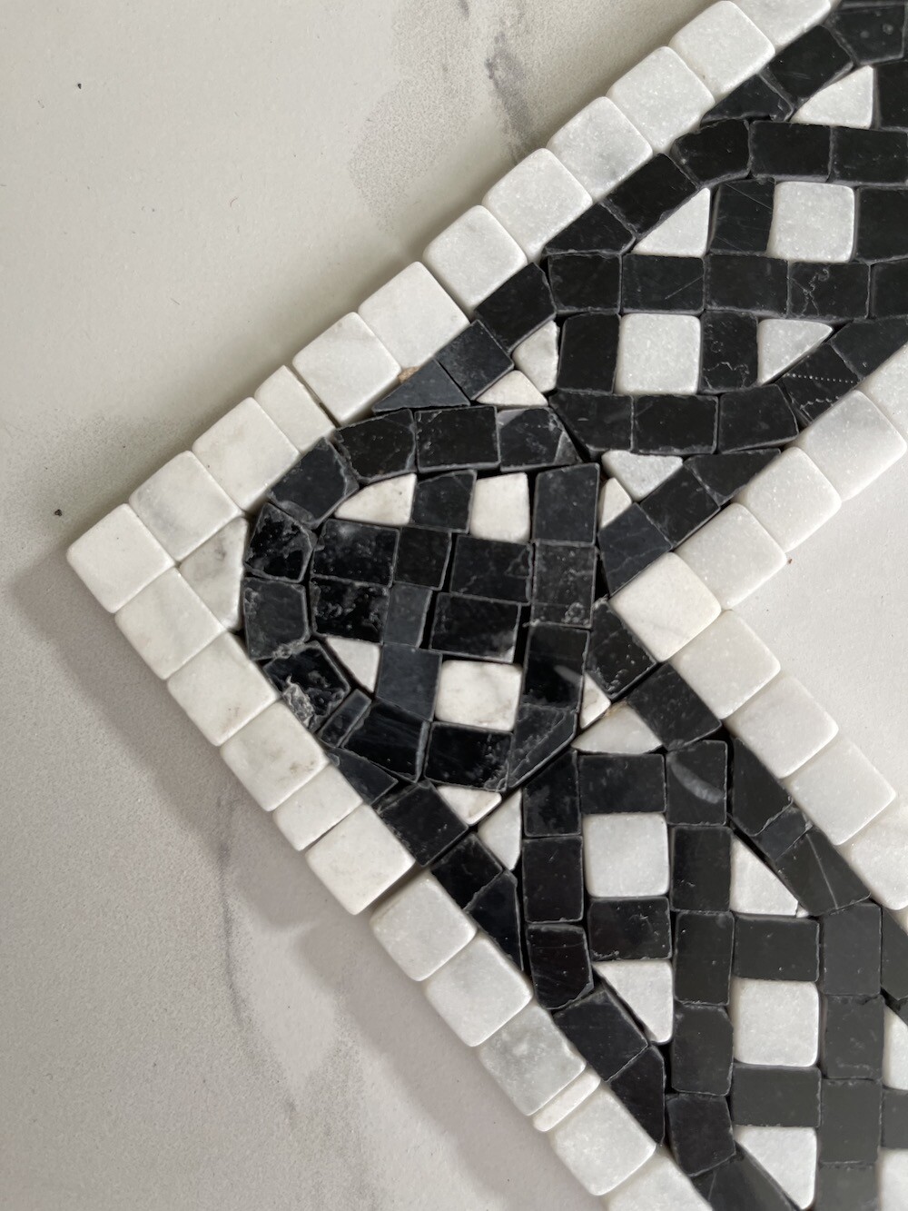 B4661T Marble Mosaic Border Listello Tile Quadra Bianco 2.25×12 Tumbled