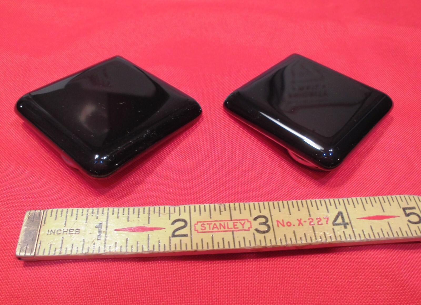 2 pcs. *Glossy Black* 2″ X 2″ X 5/16″ Ceramic Surface Bullnose Corner Tiles NEW