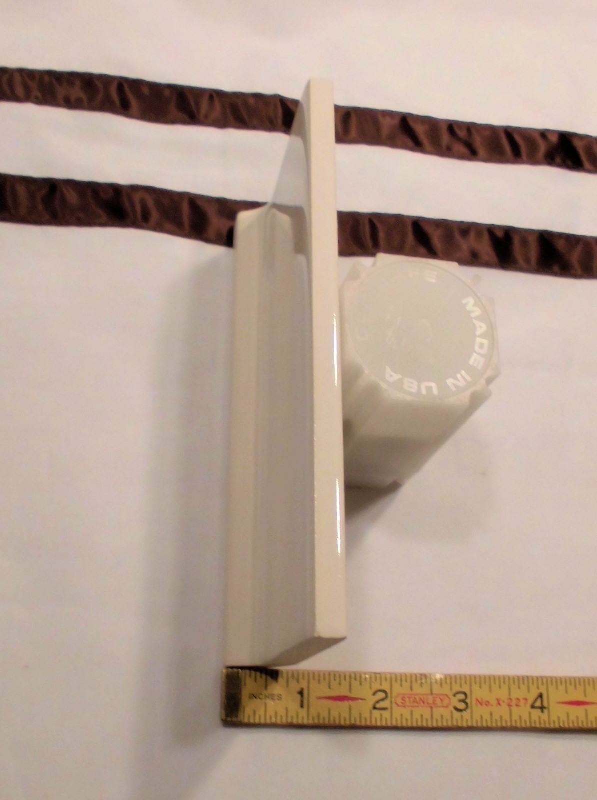 1 pc. *Vintage White* stack-on base/cove Ceramic Tile by Robertson Co. 3″ X 6″