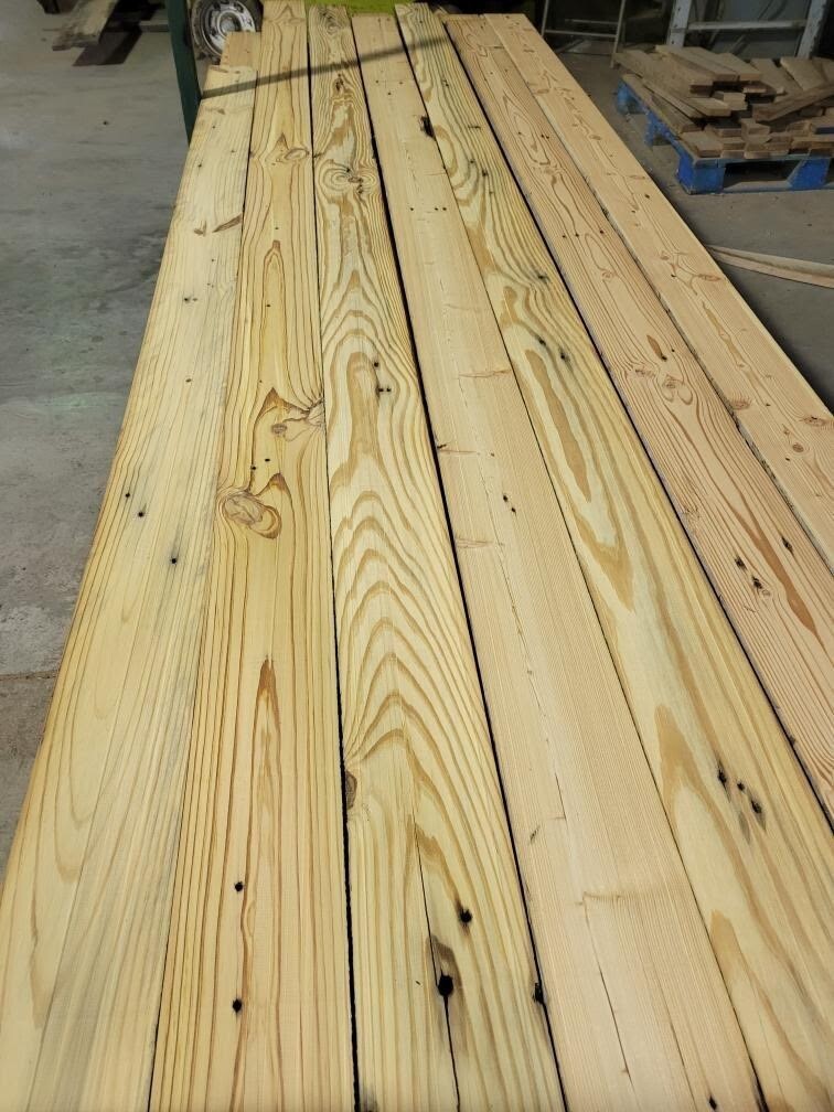 Heart Pine Hardwood Flooring 1″ x 2.25″ – 500 sq ft.