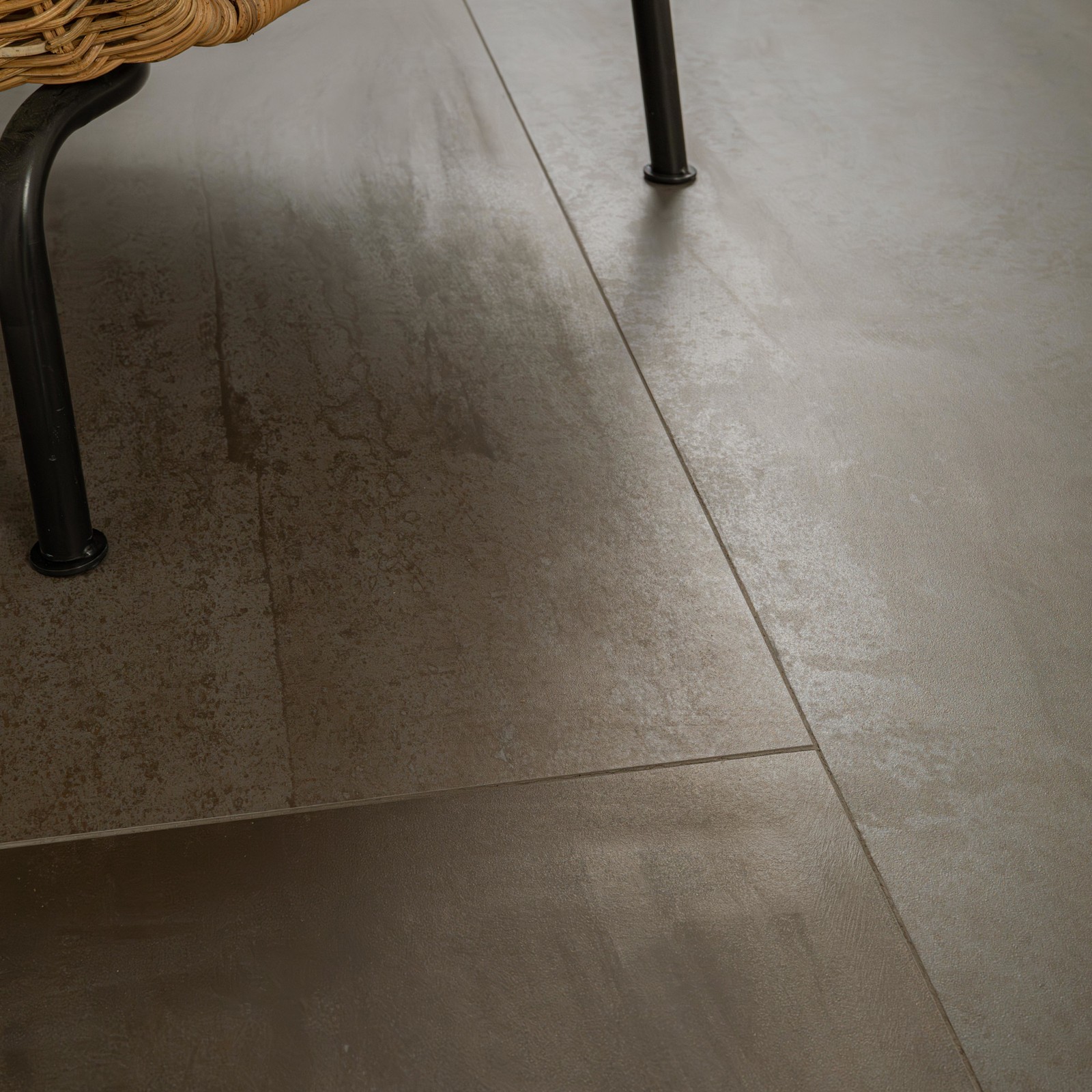 Ackland AKNPTVAN24X48M-CA Vante – 24″ x 48″ Porcelain Solid Floor – Nacre