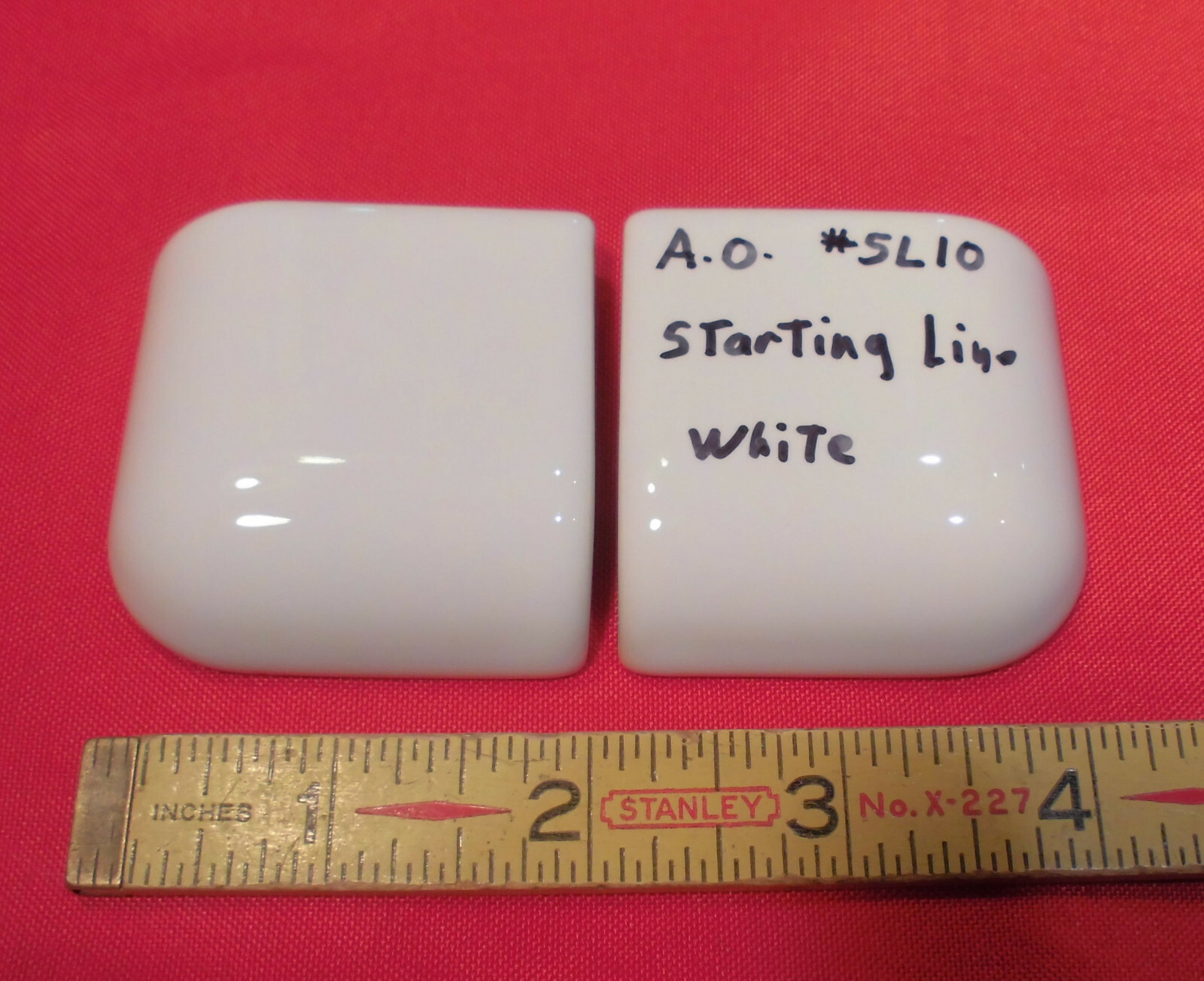 2 pcs. Starting Line White 2″ X 2″ X 5/8″ Ceramic Bullnose Radius Corner Tiles