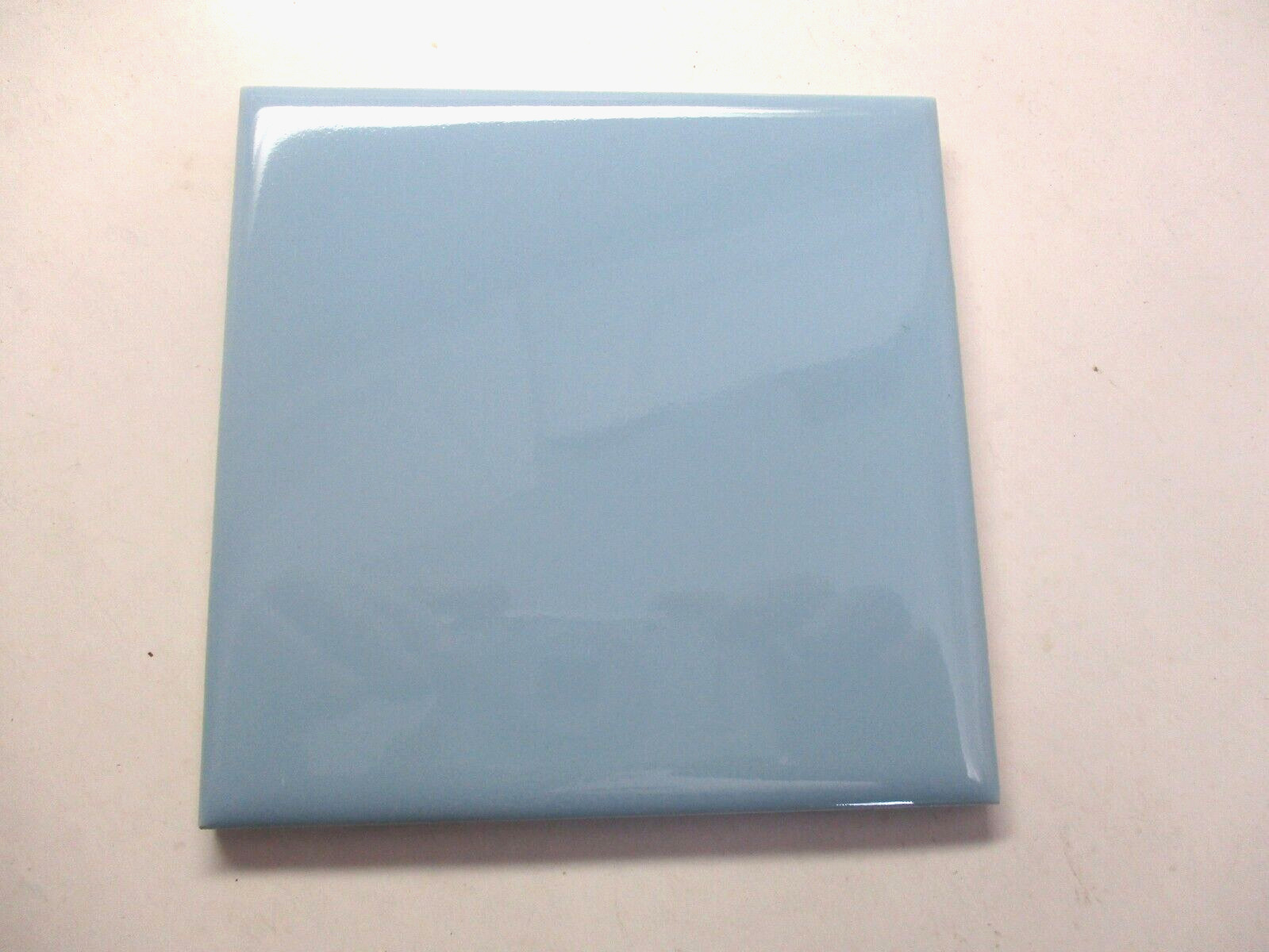 1 Wall Tile Mosaic USA 4-3/8″ Sq. Gloss Baby Blue Ceramic 1950 MCM Retro Vintage