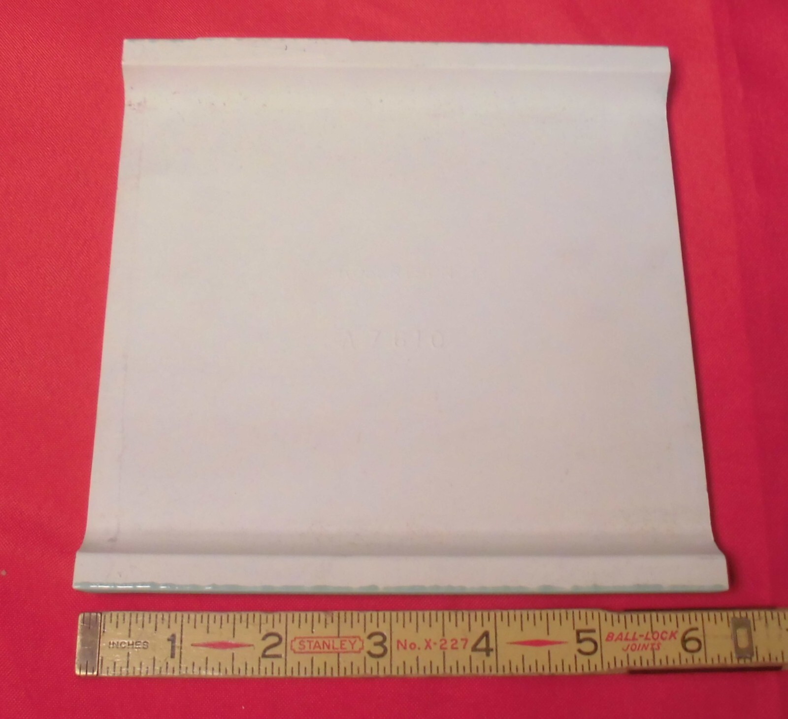 1 pc. Leaf Green 6″ x 6″ Double Radius Bullnose Glossy Ceramic Tile: NOS