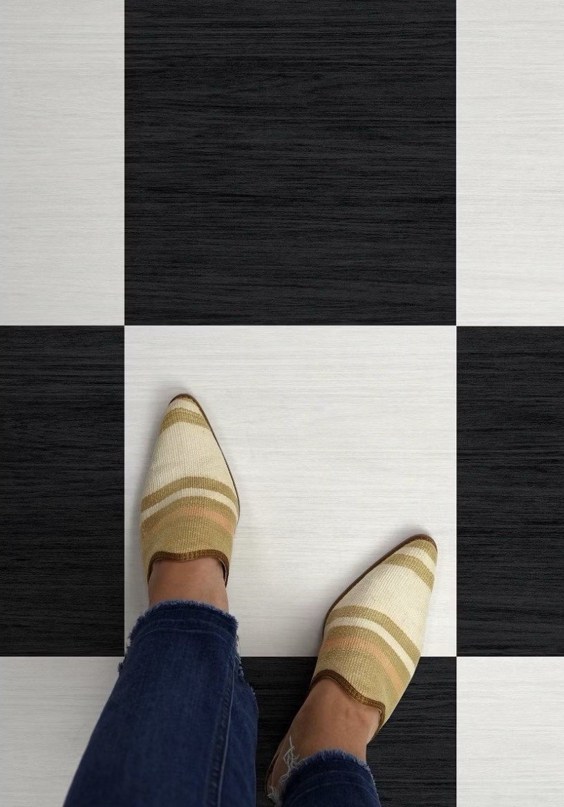 FloorPops 10ct 12″x12″ Peel and Stick Floor Tiles Black/White: Water-Resistant