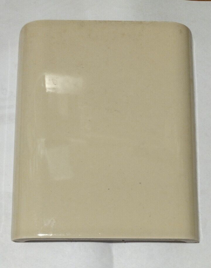 1 Wheeling Double Corner Ceramic Saddle Tile Cap U Shape Pale Yellow 6-1/8″ Vtg