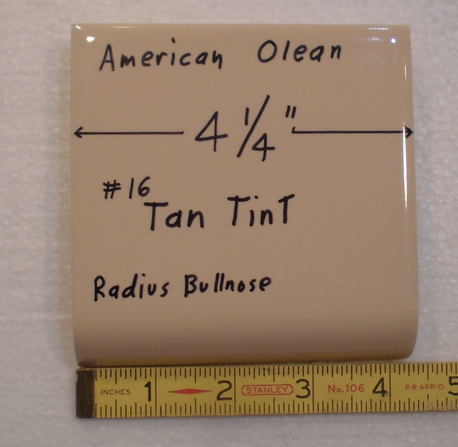 1 pc. Tan Tint: Glossy Radius Bullnose Ceramic Tile 4-1/4″ American Olean NOS
