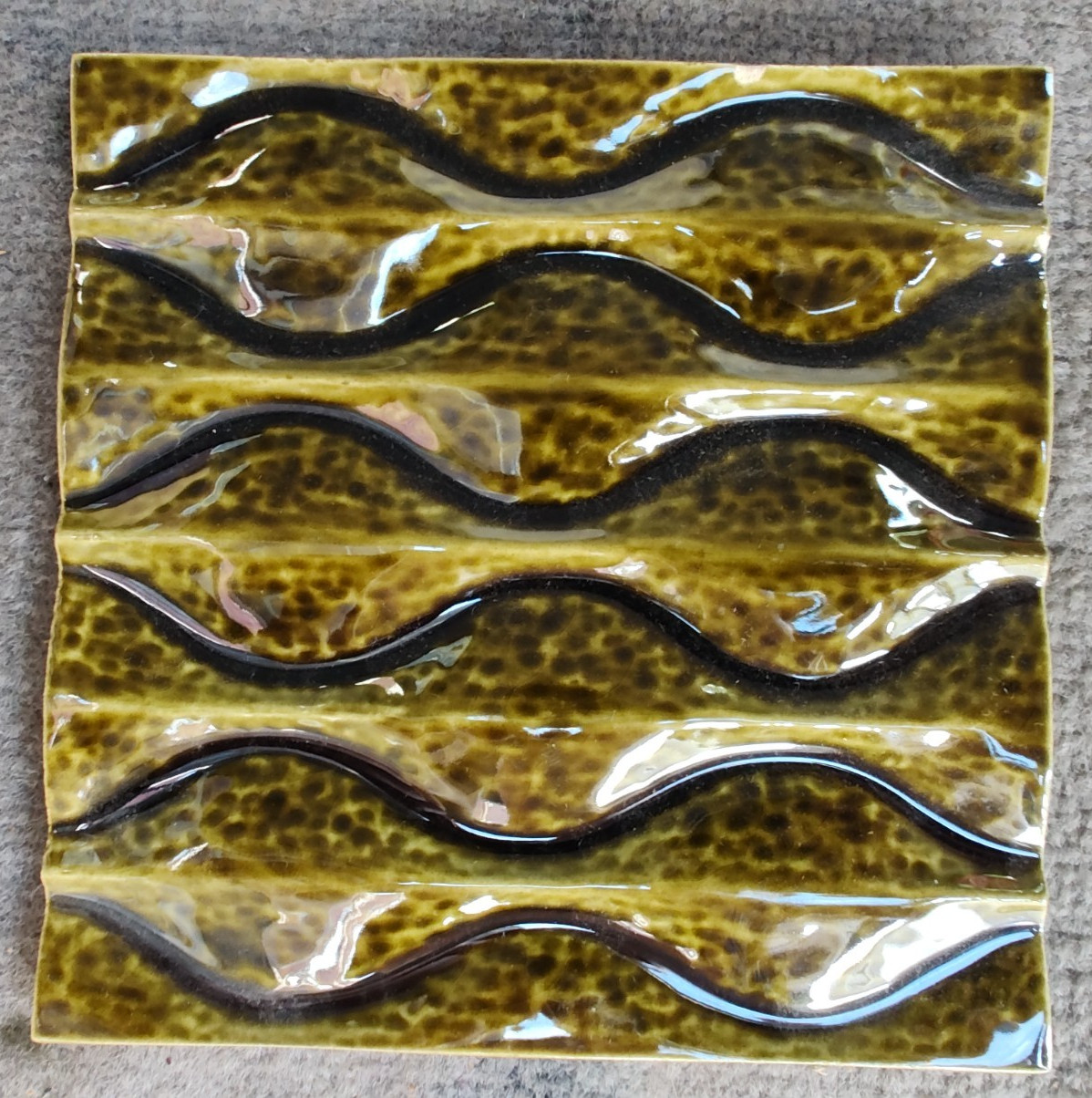 NOS Vintage Malkin Johnson England Ceramic Tile 6″ x 6″ CRACKLED GREEN WAVE