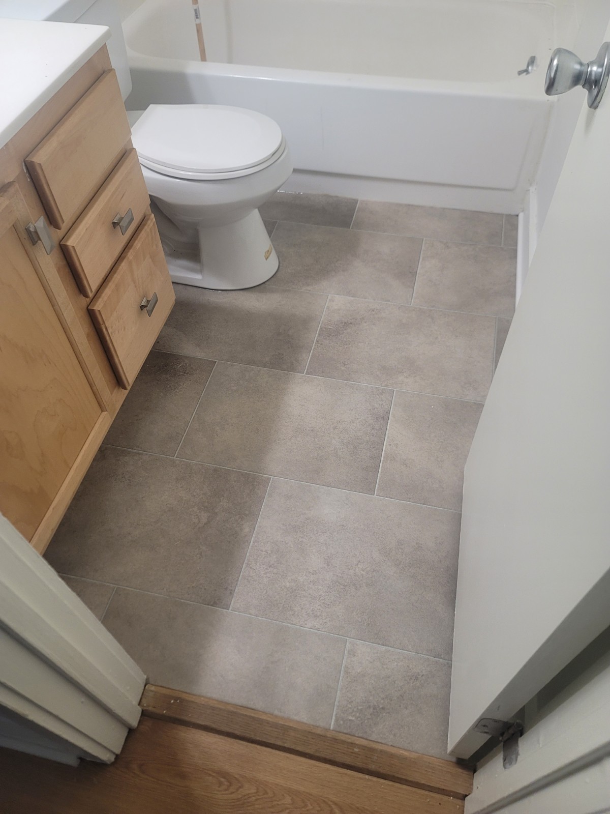 Vinyl Flooring Roll Waterproof 6×6 feet Perfect for bathrooms laundry