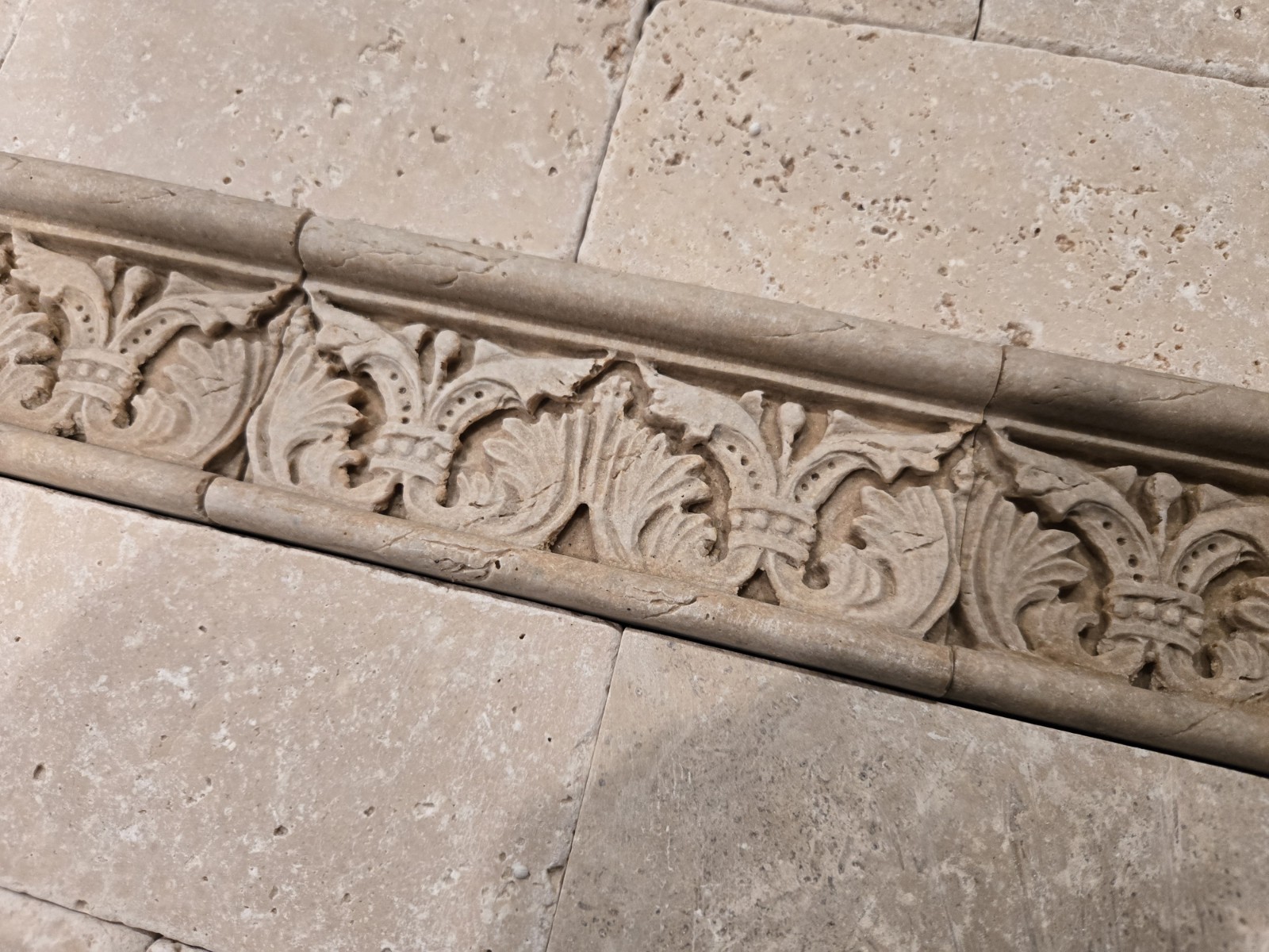 Italian Tile Wall Borders Rustic Tumbled Marble Looking Vallelunga Co. Listello