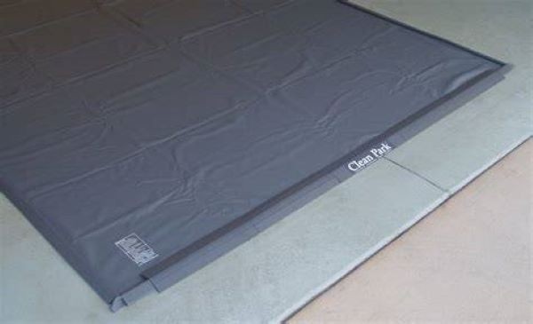 Garage floor mat- water, mud protector Park Smart 7.5×16 Clean Park- New in Box