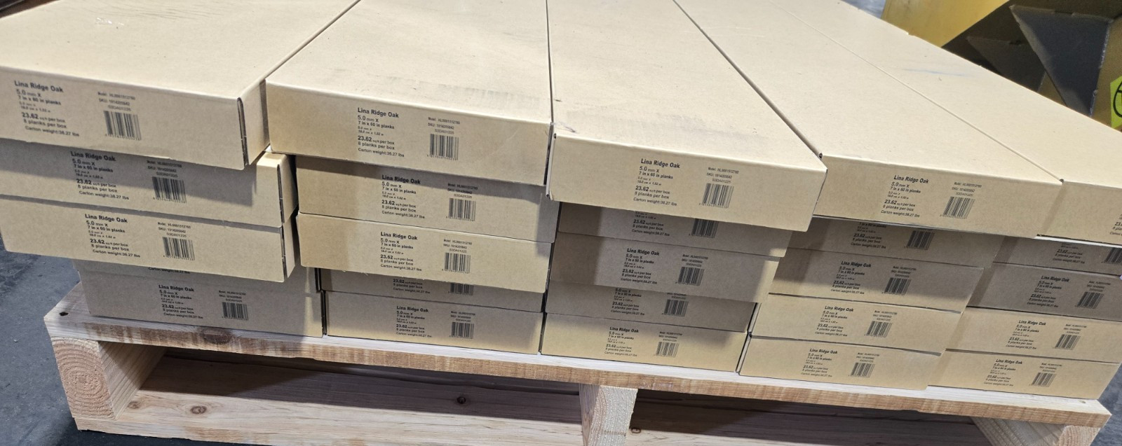 Pallet Sale – Home Decorators Lina Ridge Oak 12 MIL Vinyl Flooring – 25 Cases