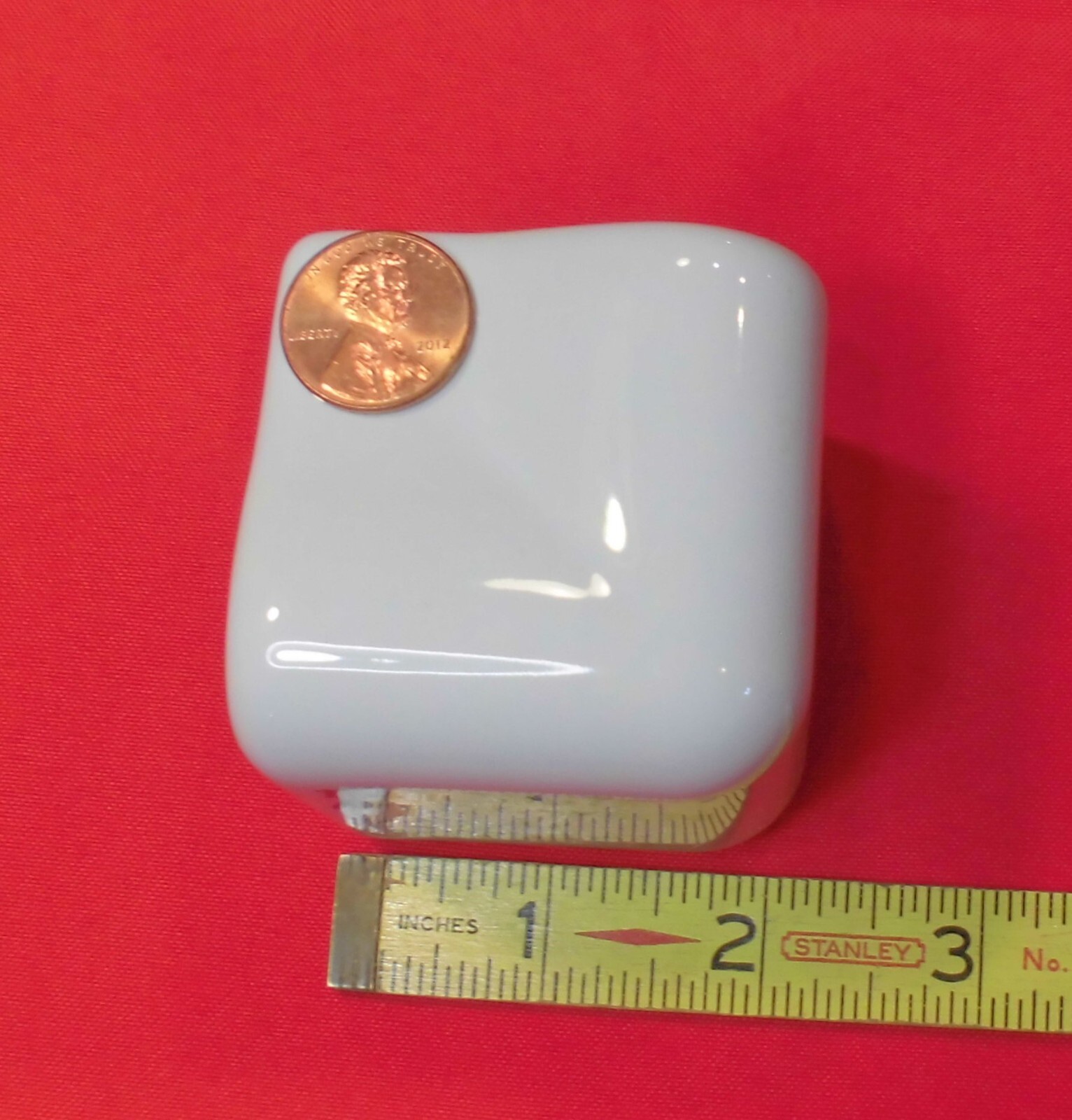 1 pc. Glossy Ice/Arctic White: V Cap Corner Ceramic Trim Tile: Countertop Edging