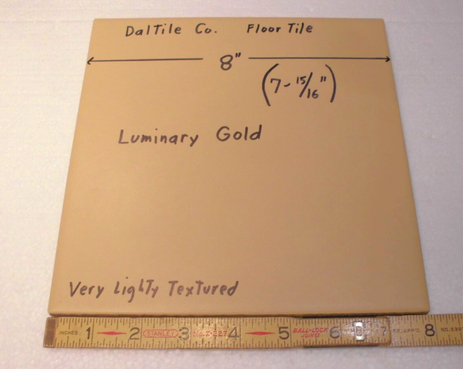 1 pc. Pale Yellow – Gold Color: Daltile Co. Ceramic Floor Tile: 8″ X 8″ NEW
