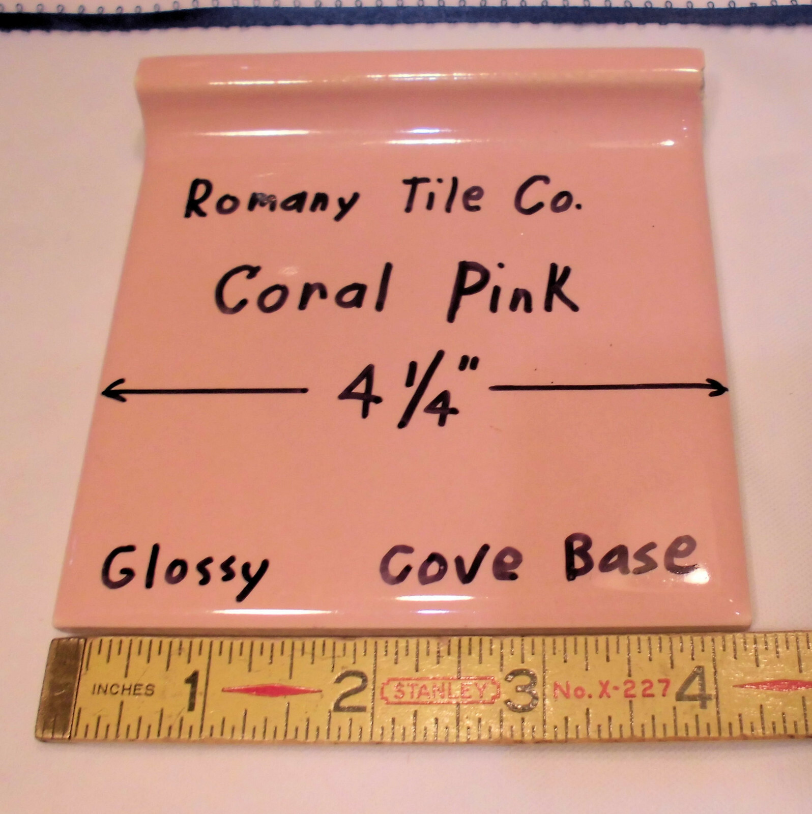 1pc. *Coral Pink* 4-1/4″ Glossy Ceramic Cove Base Tile; Romany Co. Flat Top
