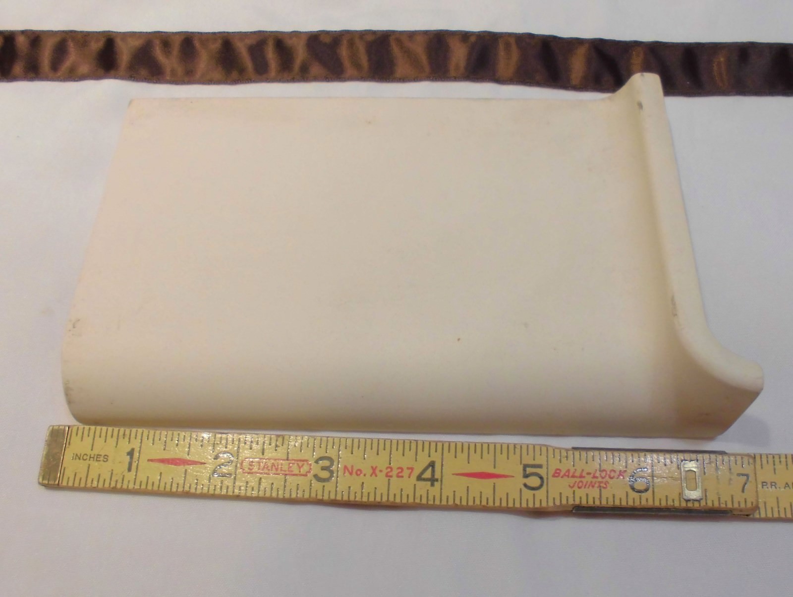 1 pc. Glossy *Pink Mist* 4” X 6” Ceramic Cove Base Outside Corner Tile-stack top