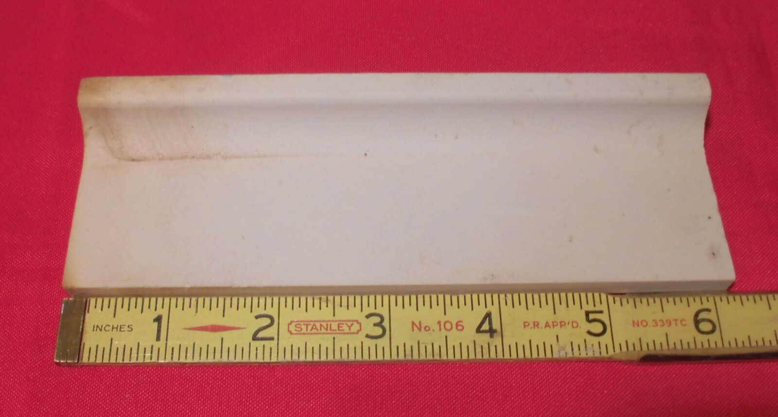 1pc. *Fern Green* Glossy Ceramic Radius Mud Cap Bullnose Tile; by Mid-State: NOS