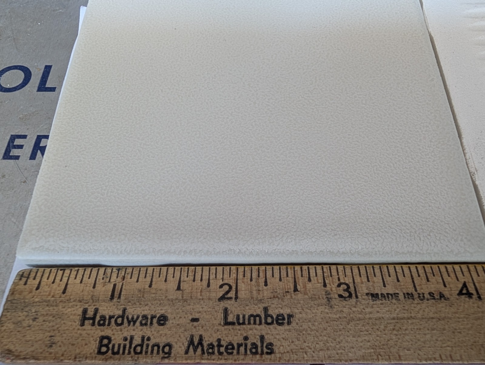 2 Pcs 4-1/4″ Square Ceramic Tile Daltile Crystaltex Almond XX35 Eggshell Finish