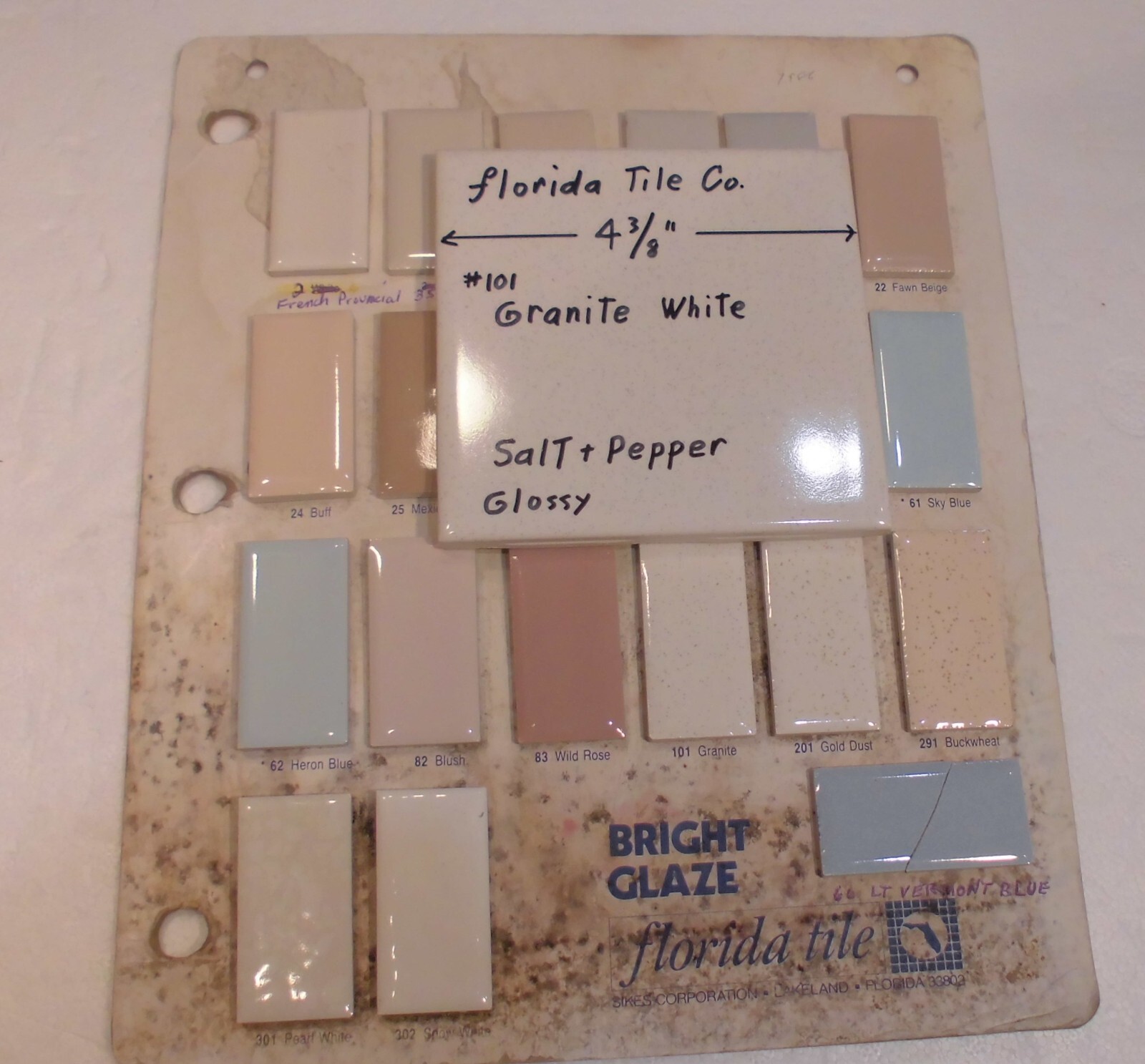 1 pc. Salt + Pepper / Granite White: 4-3/8″ Glossy Ceramic Tile by Florida Co.
