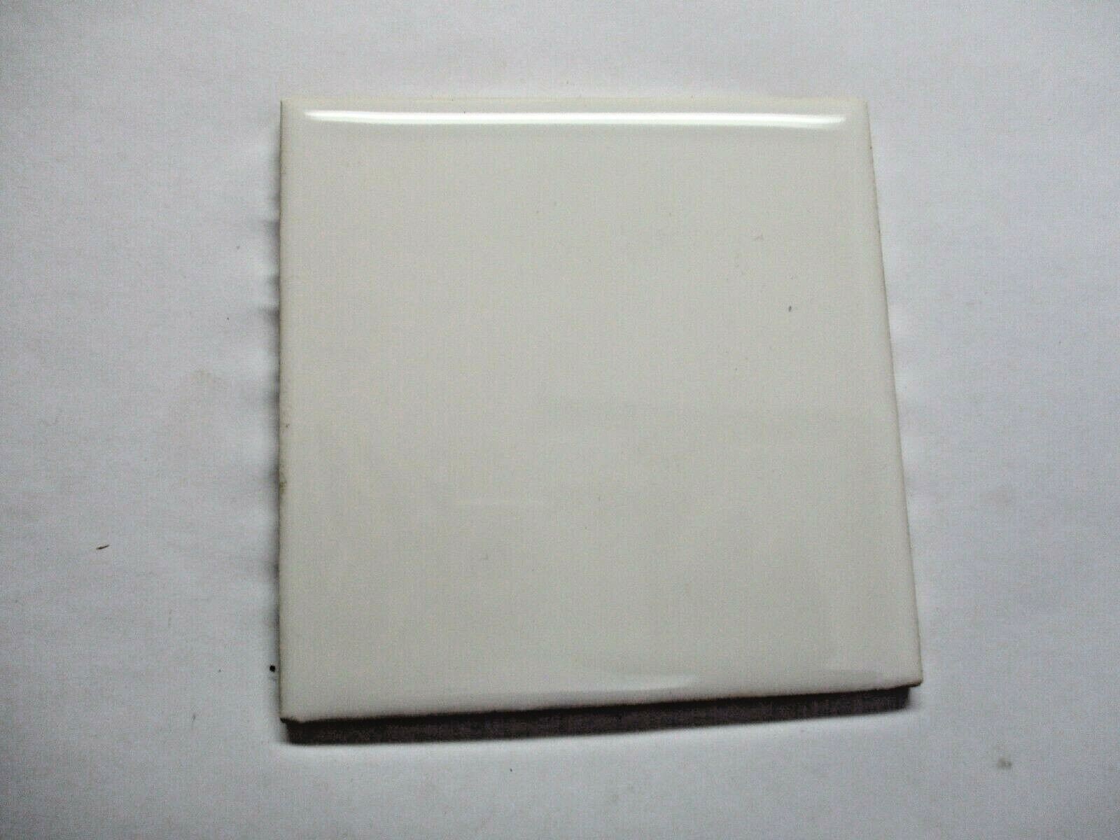 1 Wall Field Tile Wheeling 1960s USA 4-3/8″ Sq. Gloss Off White Ceramic Vintage