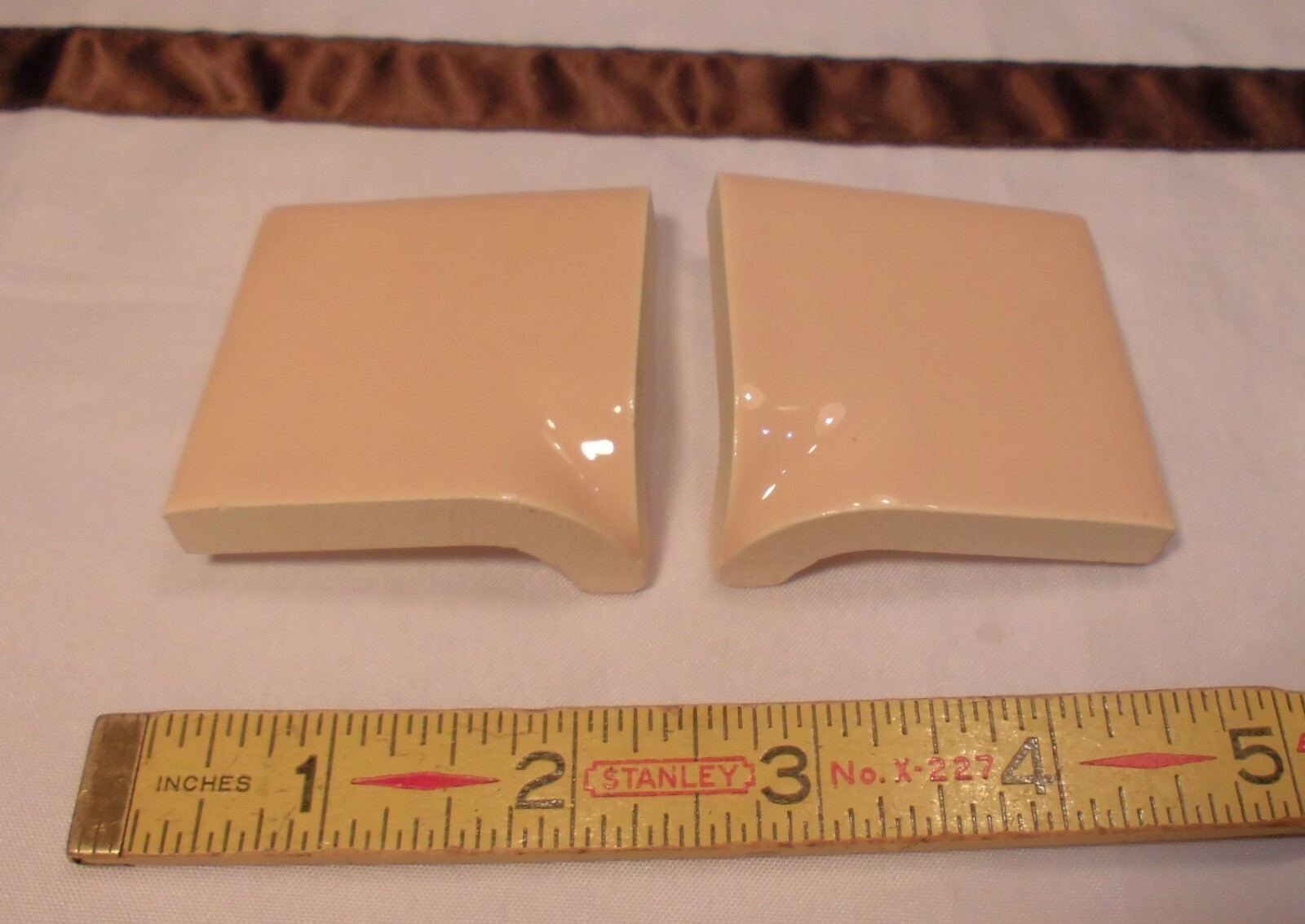 2 pcs. *Suntan Color* Ceramic Bullnose; Radius Inside Corner Trim Tile 2″ X 2″