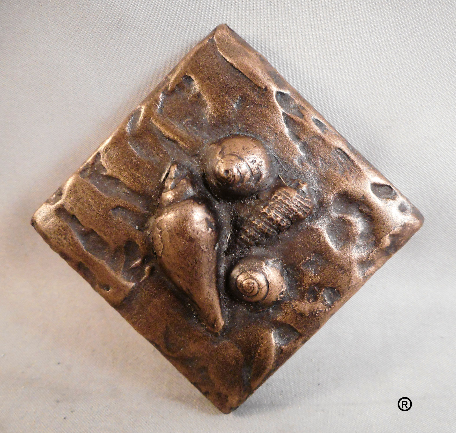 Bronze Sea Shell #1 Decorative Dot Tile