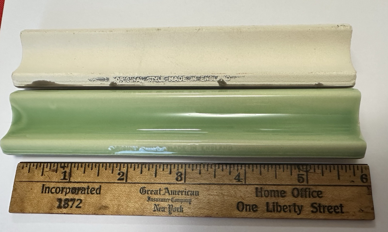 1 pc. Lime Green: Ceramic inside Corner / Quarter Round Tile 1″ X 6″ England