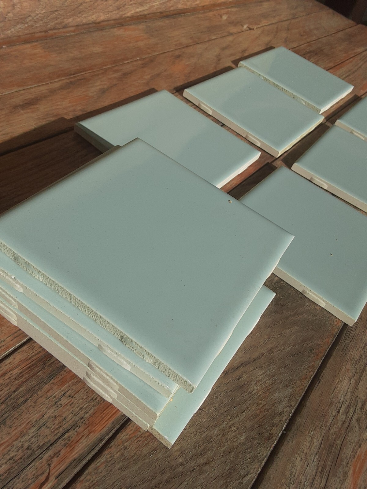 LOT OF 12 VINTAGE LIGHT GREENISH/BLUISH CERAMIC WALL TILE SQUARE 4-1/4″ X 4-1/4″