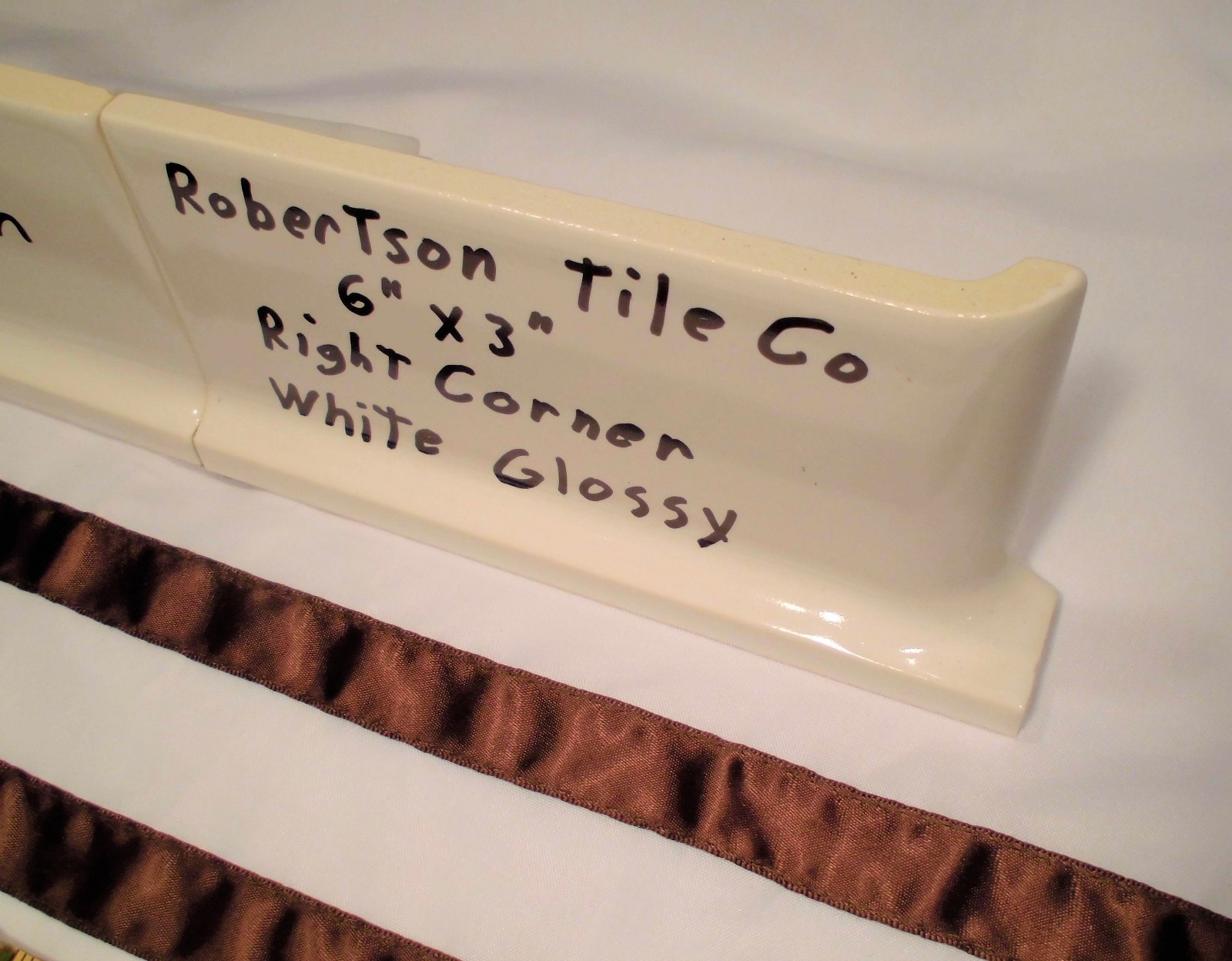 1 pc. *White-Corner* stack-on base/cove Ceramic Tile by Robertson Co. 3″ X 6″