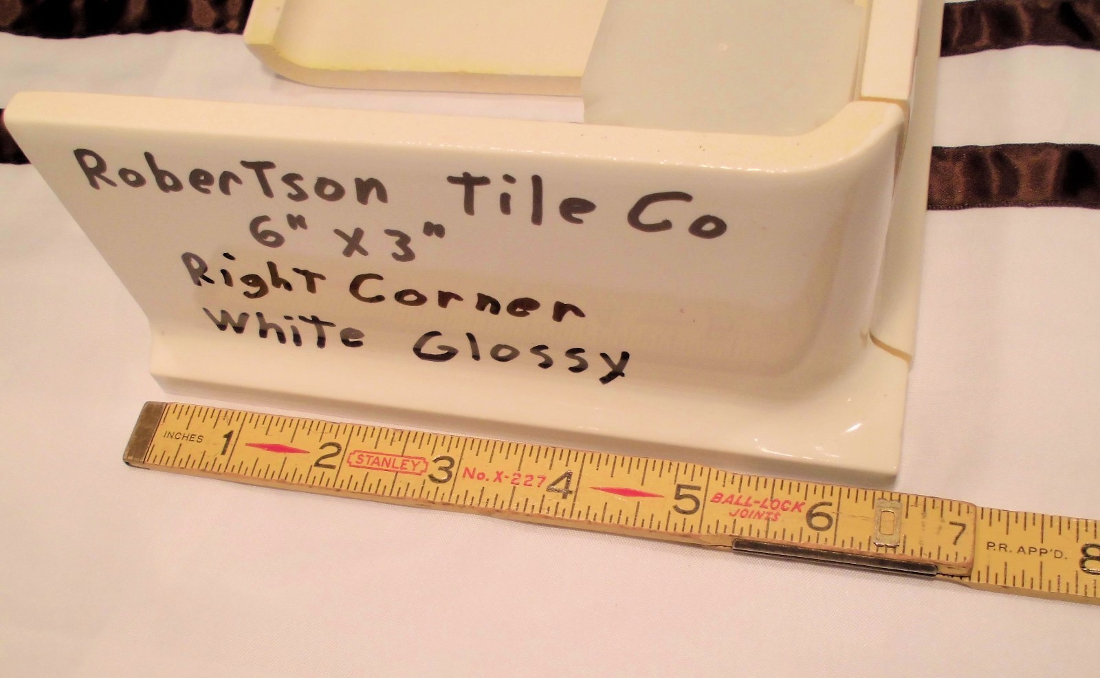 1 pc. *White-Corner* stack-on base/cove Ceramic Tile by Robertson Co. 3″ X 6″
