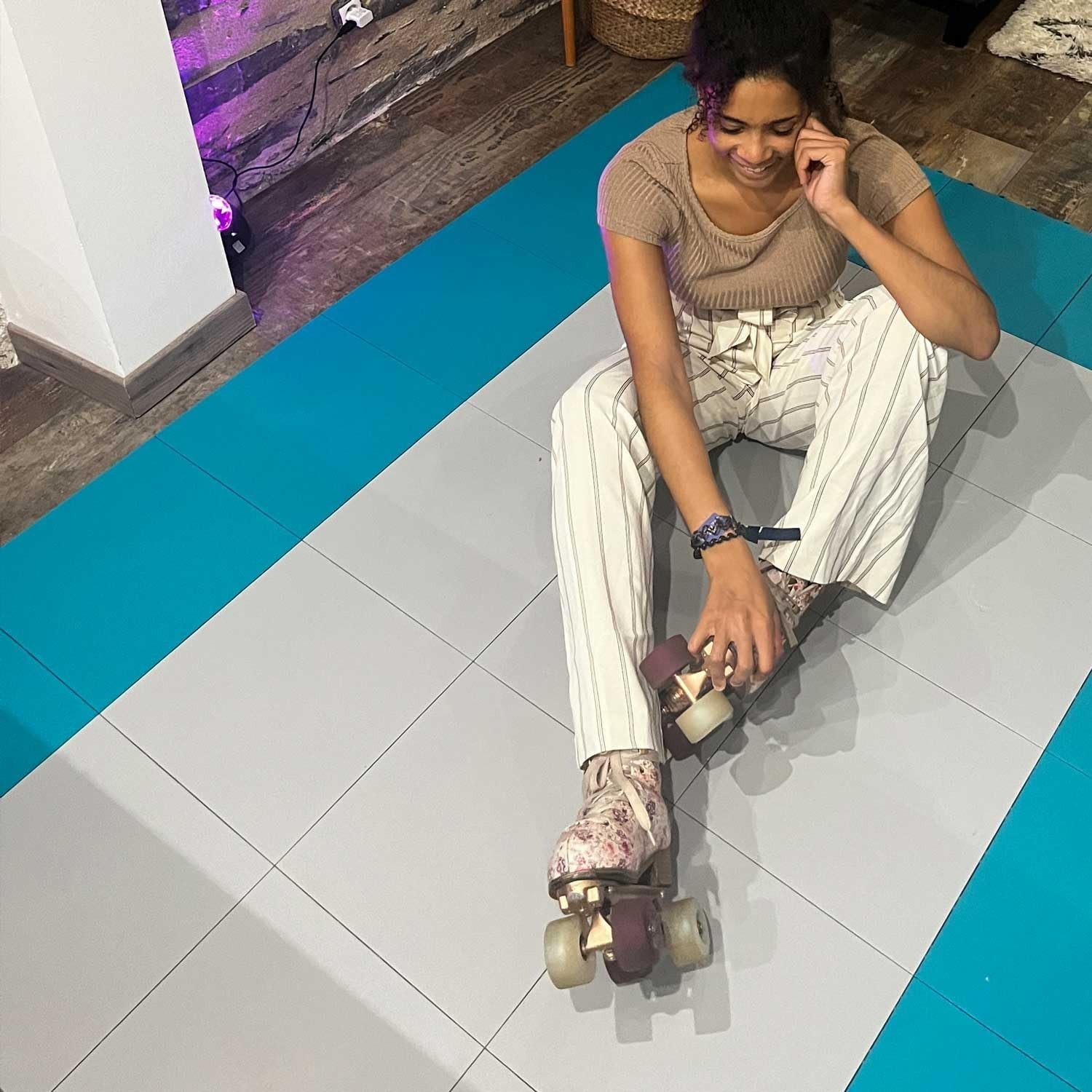 High Durability Colored Tiles – Roller Skate & Dance Floor//