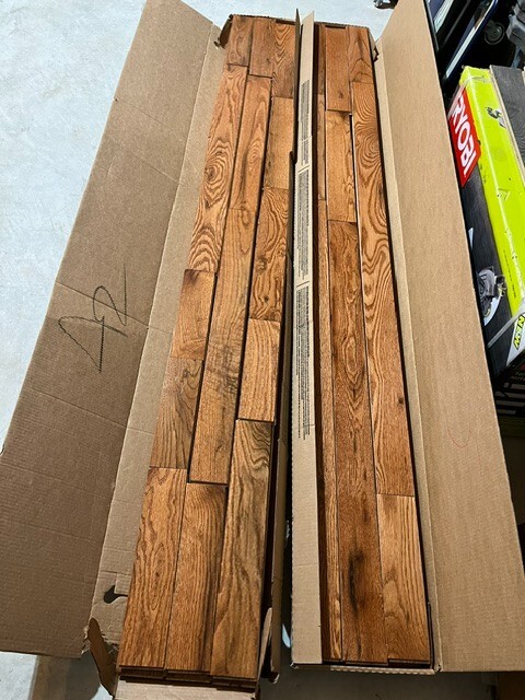 Bruce Gunstock Oak 3/4″ x 3 1/4″ Solid Hardwood Flooring (22-Sq-Ft/Case)
