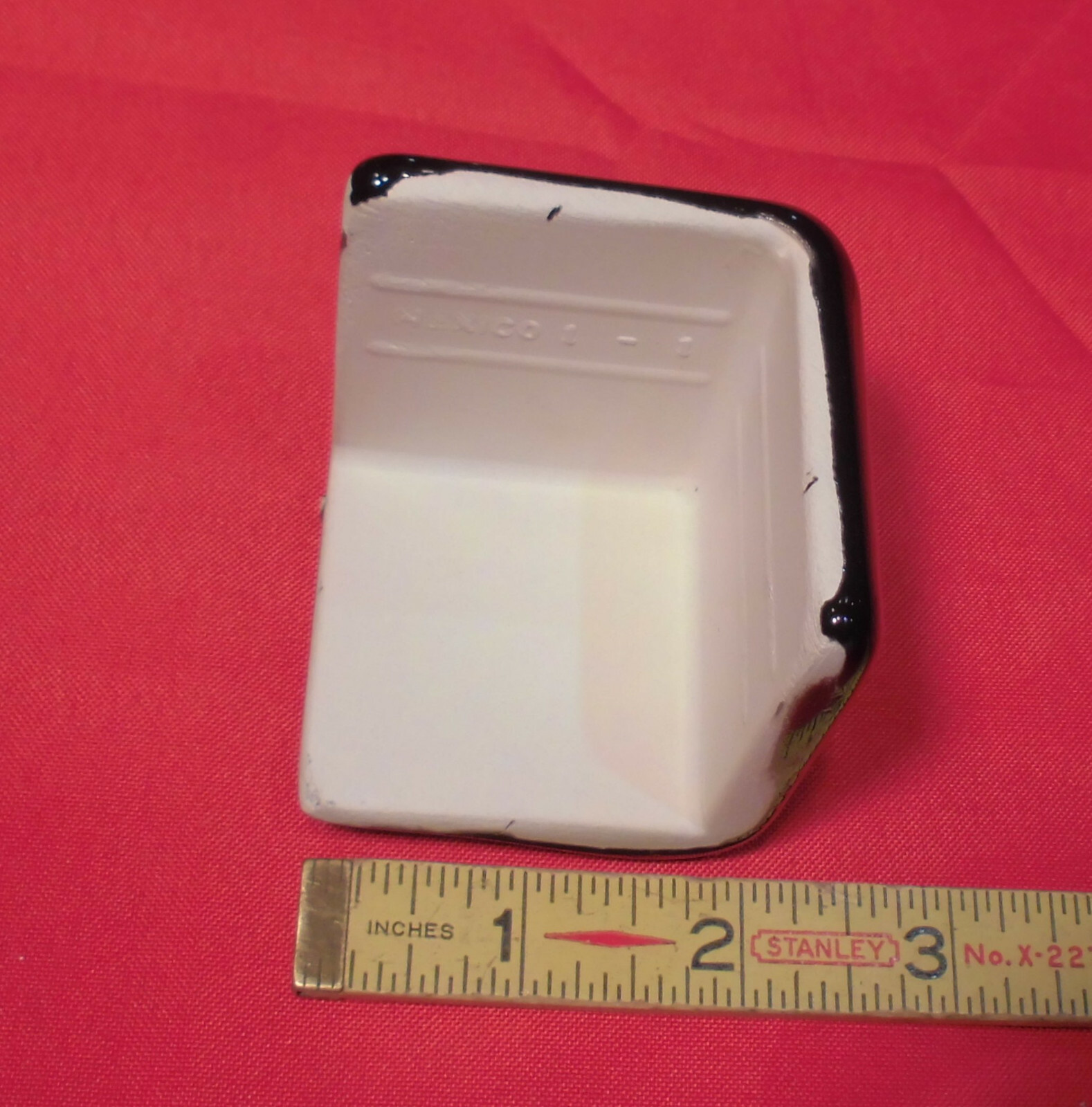 1 pc. *Gloss Black* V Cap Corner Ceramic Trim Tile; Counter Top Edging; NEW