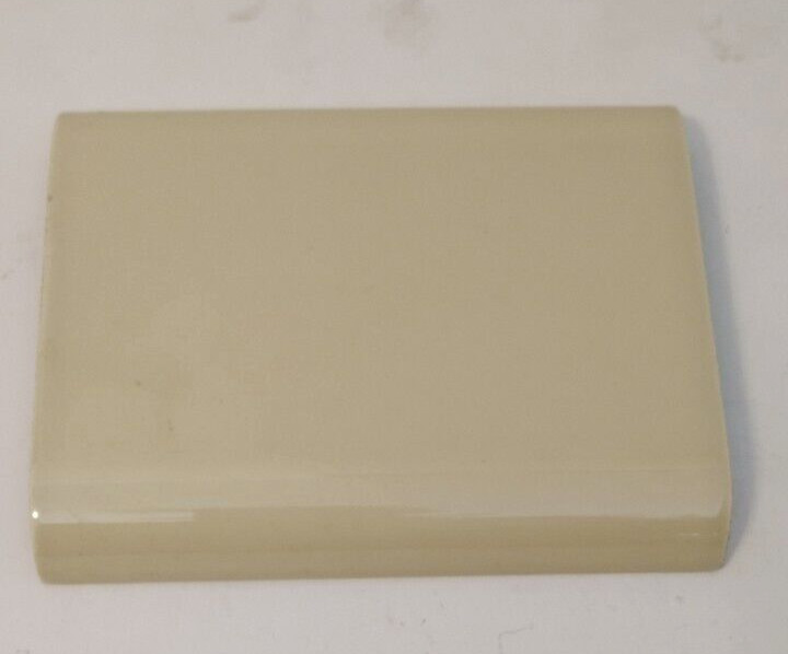 1 Wheeling Double Corner Ceramic Saddle Tile Cap U Shape Pale Yellow 6-1/8″ Vtg