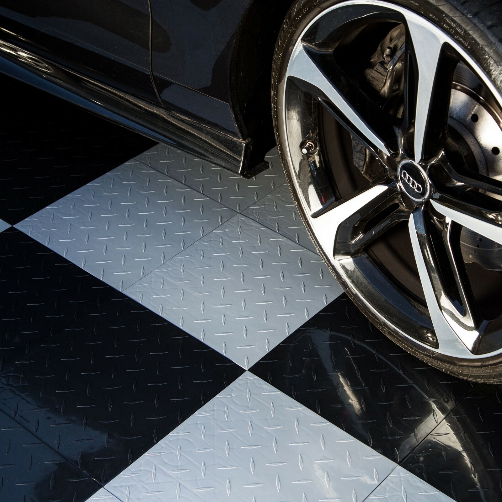 FlooringInc Nitro Diamond Interlocking Garage Floor Tiles,12″ x 12″, Bulk Pack