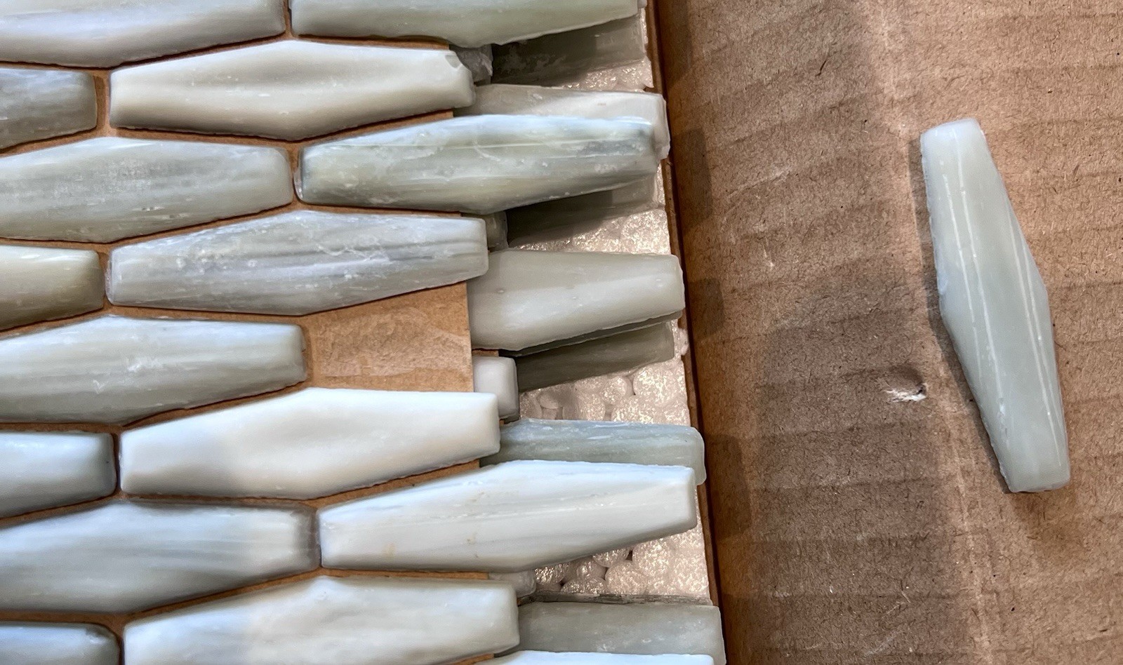 NEW Lunada Bay Agate Martini Vicenza Silk Glass Tile 15 Sq Ft 3 Box Lot READ