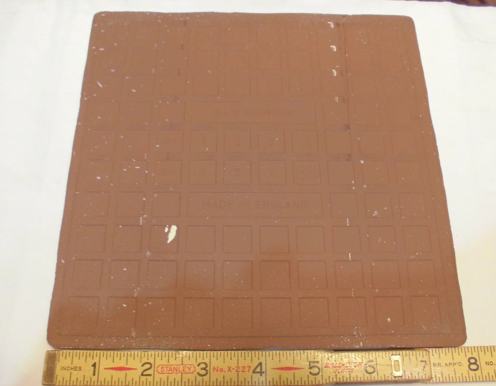 1 pc. Ceramic Floor Tile 8″ X 8″ *Off White-Peppered* Bumpy-Wavy-Scalloped NEW