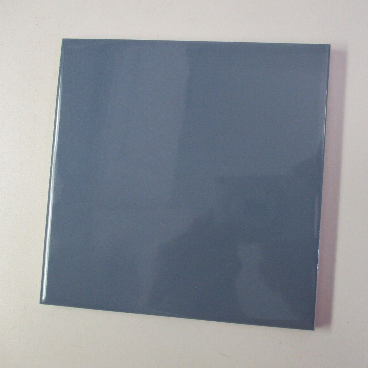 1 Wall Tile US Ceramic 72476482200-4 Gloss Dark Blue Steel 4-1/4″ Sq 2015 Modern