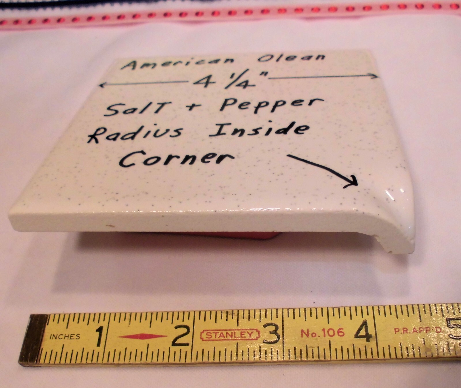 Salt & Pepper: Radius Bullnose Inside Corner Ceramic Tile: 4-1/4″ American Olean