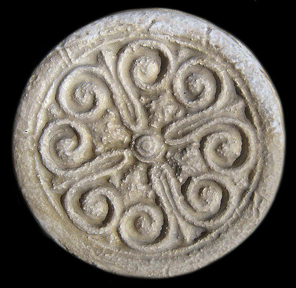 Ancient Celtic Knot Round Decorative Backsplash Sculpture Relief Tile