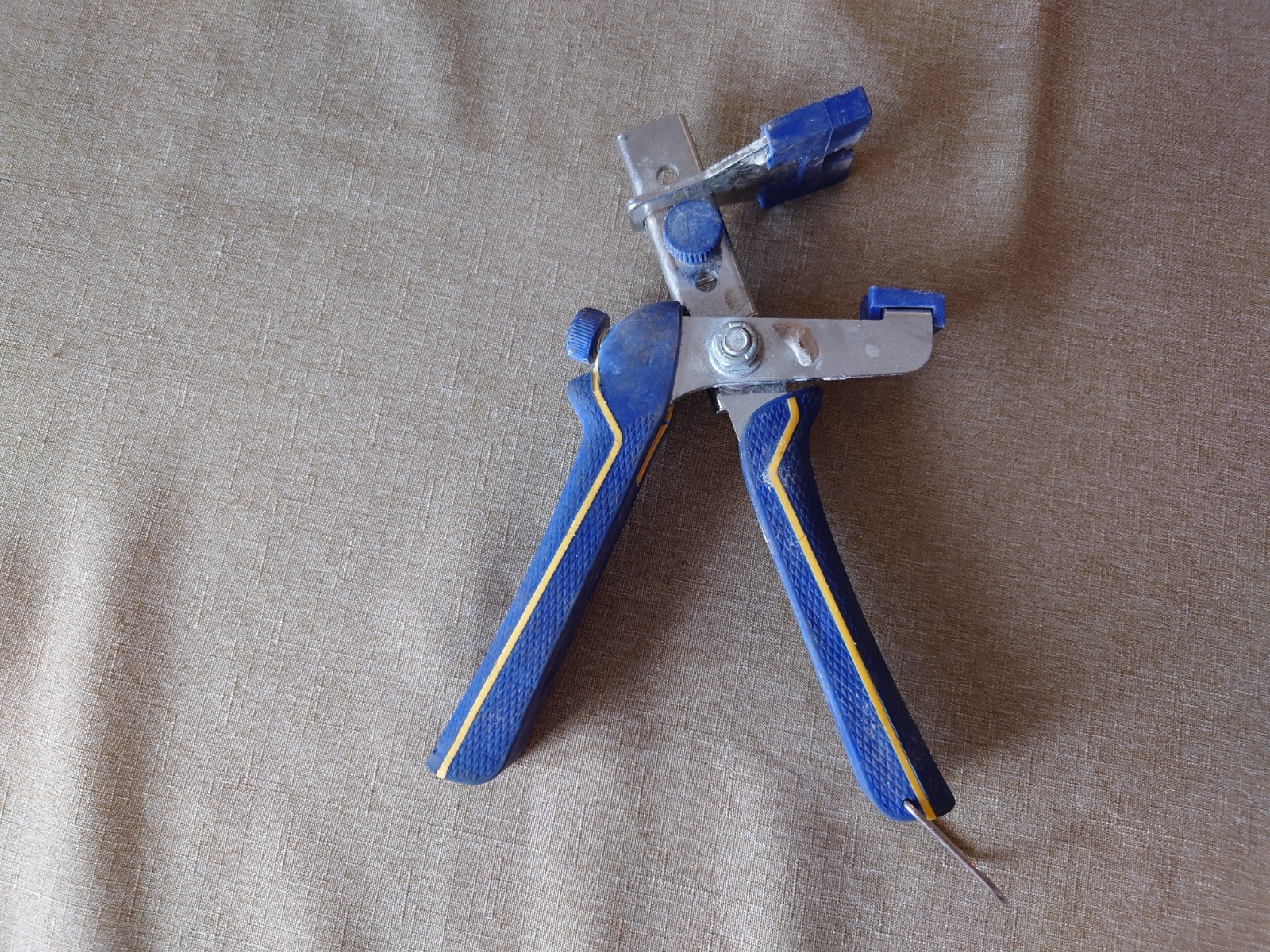 QEP Pro Installation Pliers for Clip and Wedge Tile Leveling Systems